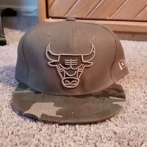 New Era camo Bulls snapback